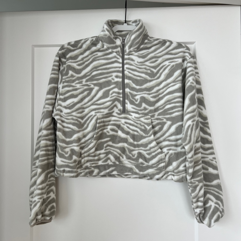 Aritzia TNA Polar 1/2 Zip Sweater